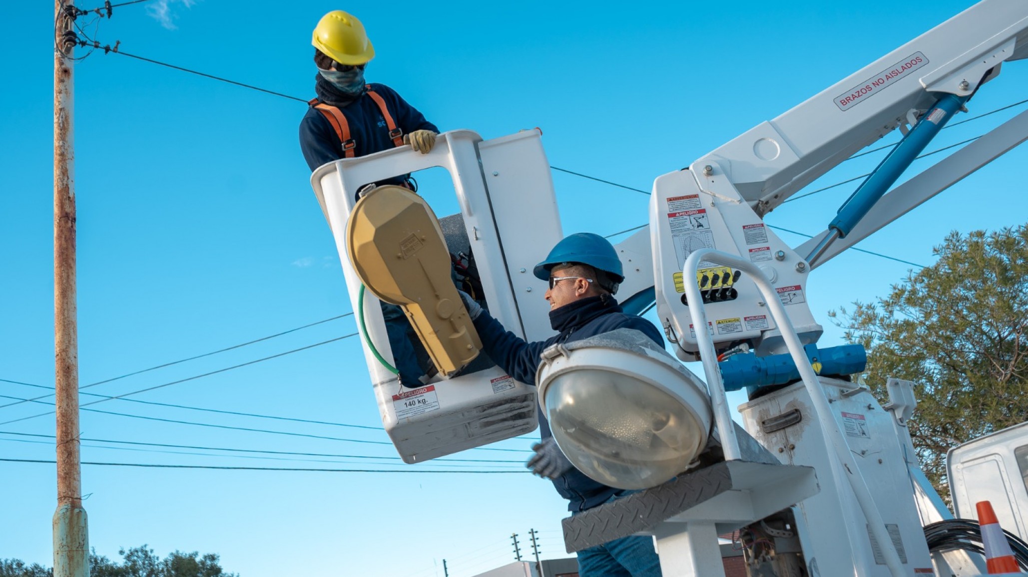 La SCPL renovó 200 luminarias LED en Rada Tilly