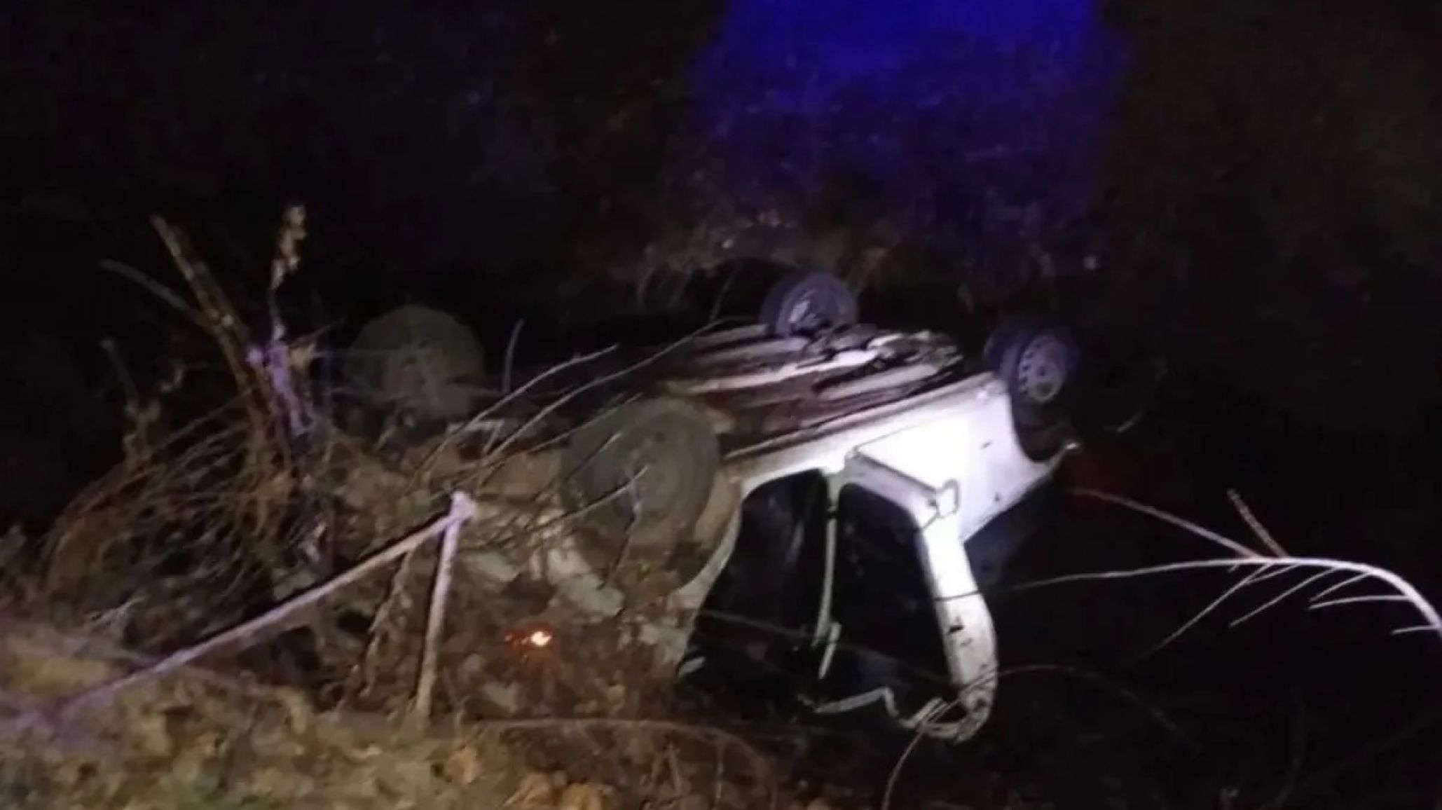 Tragedia en la Ruta 22: dos muertos tras un vuelco fatal