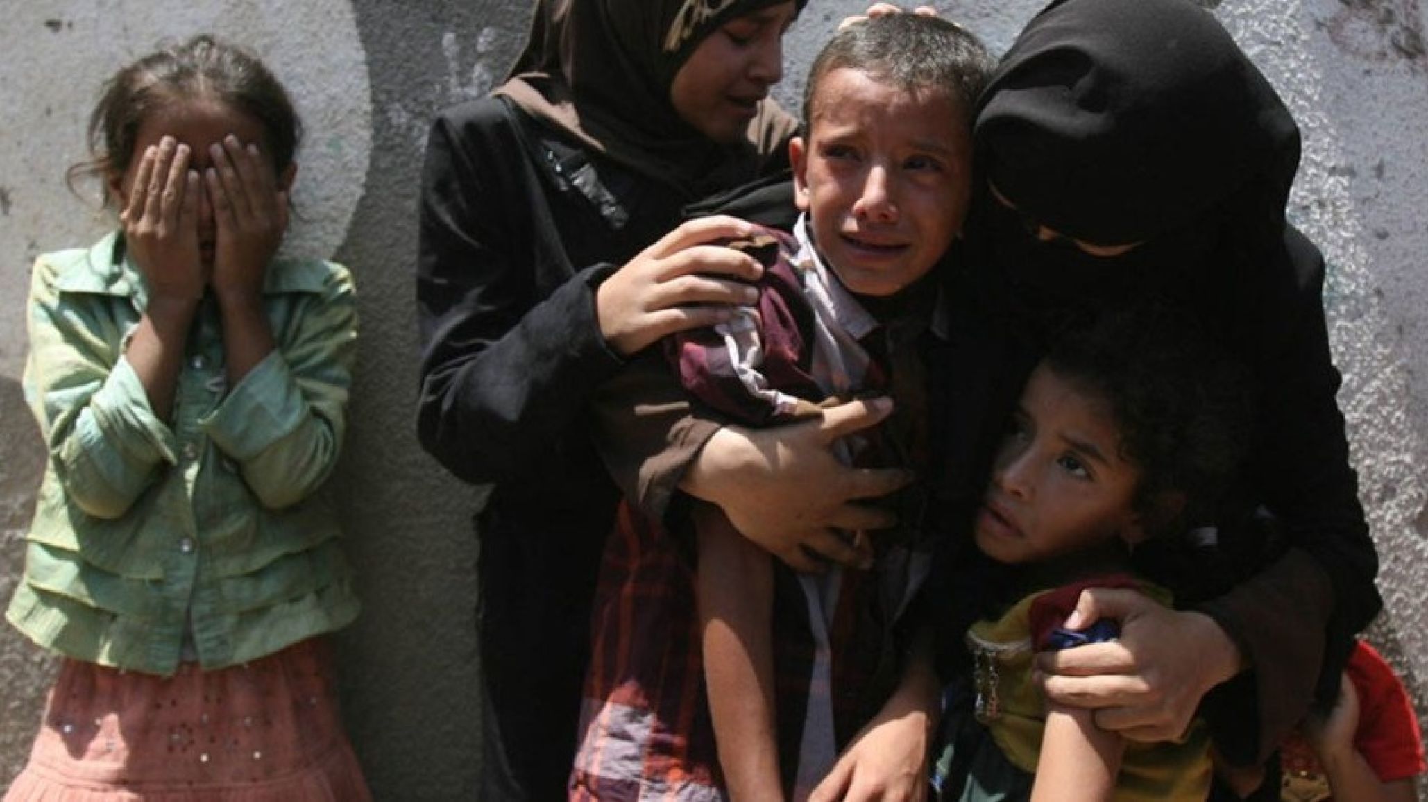 Nueve niños palestinos fueron asesinados mientras esperaban ayuda humanitaria en Gaza