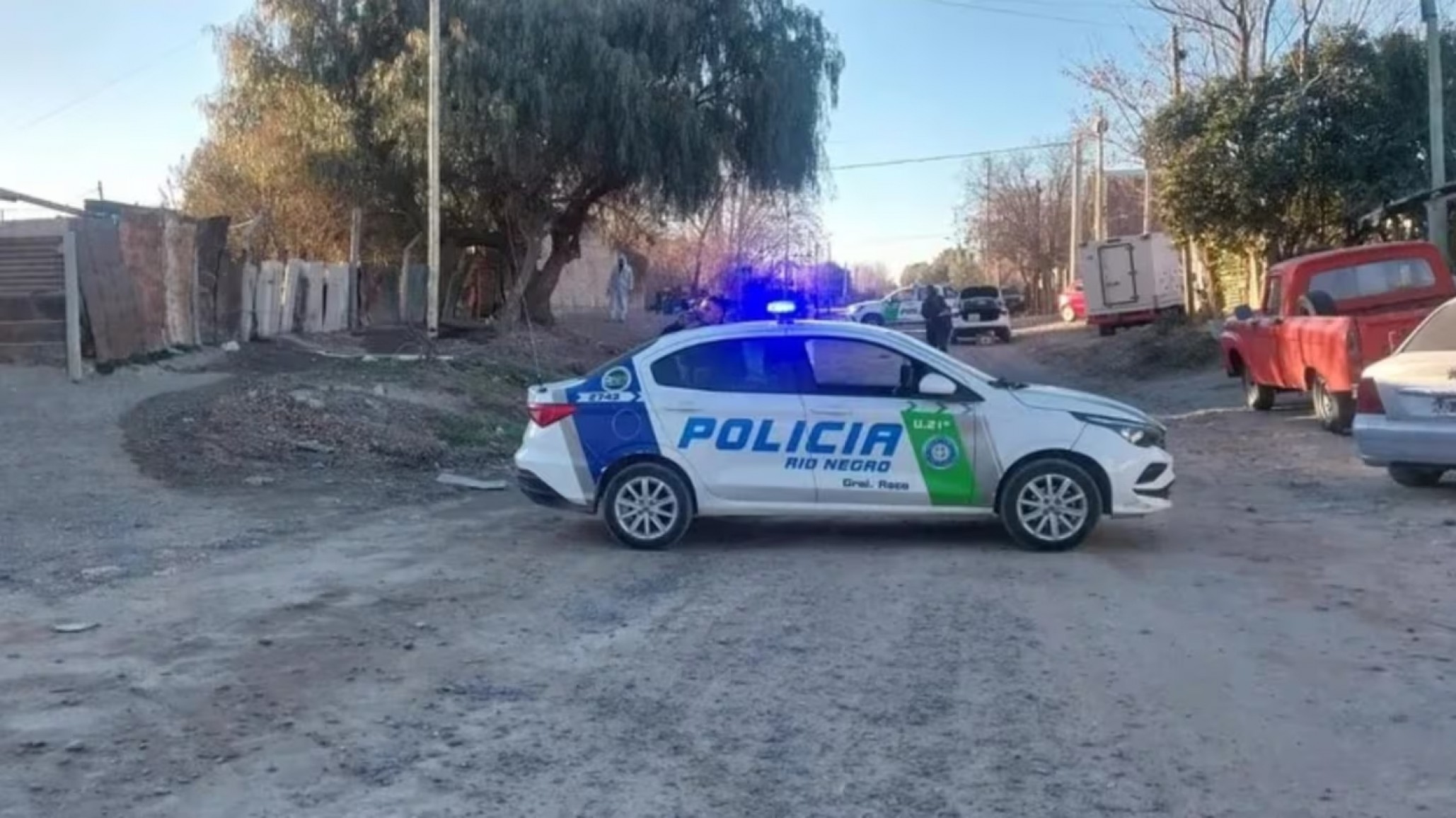 Brutal crimen: lo mataron a balazos en la calle y arrastraron su cuerpo a un patio