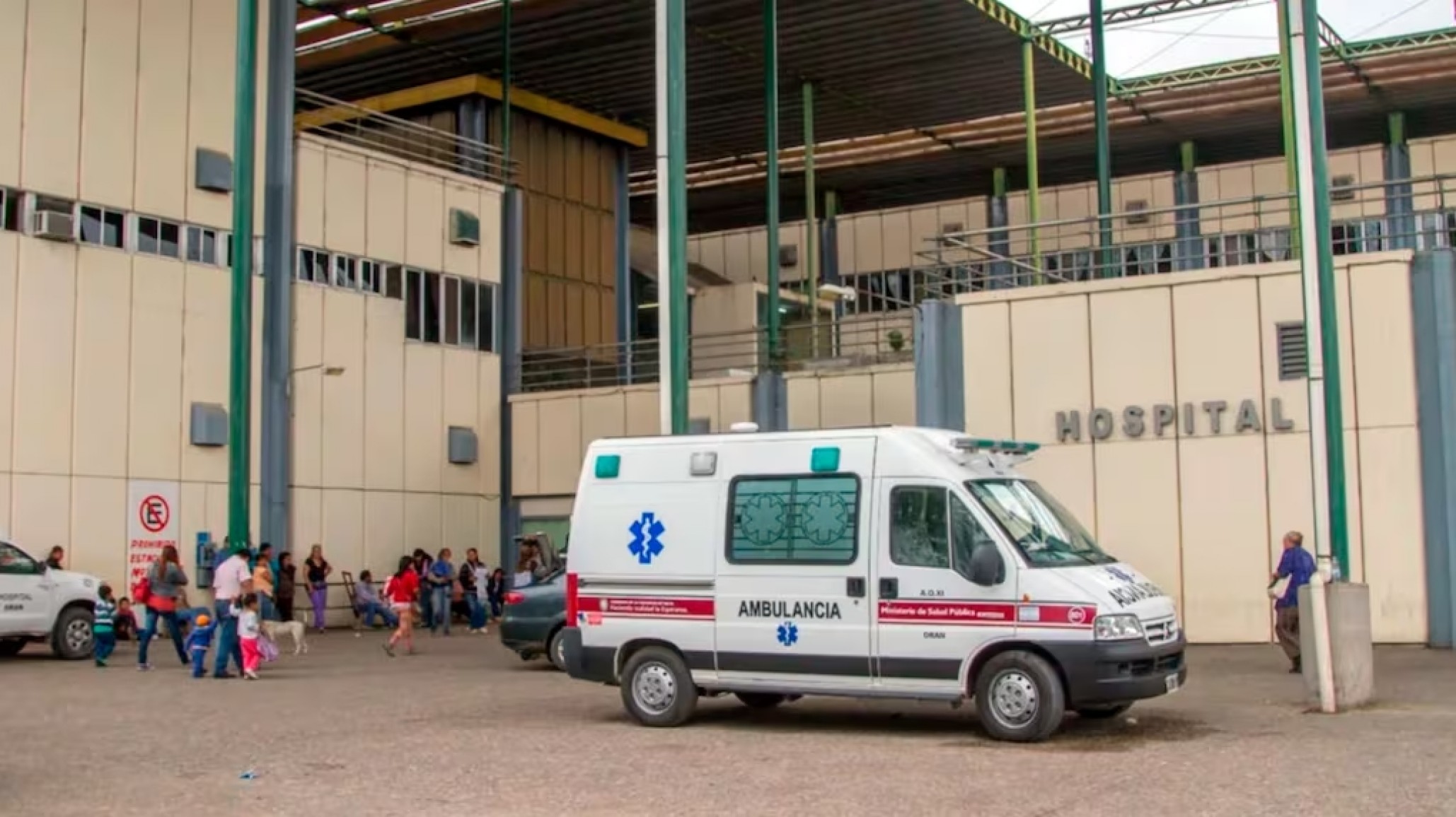 Una nena de 13 años fue apuñalada al defender a su madre de su expareja