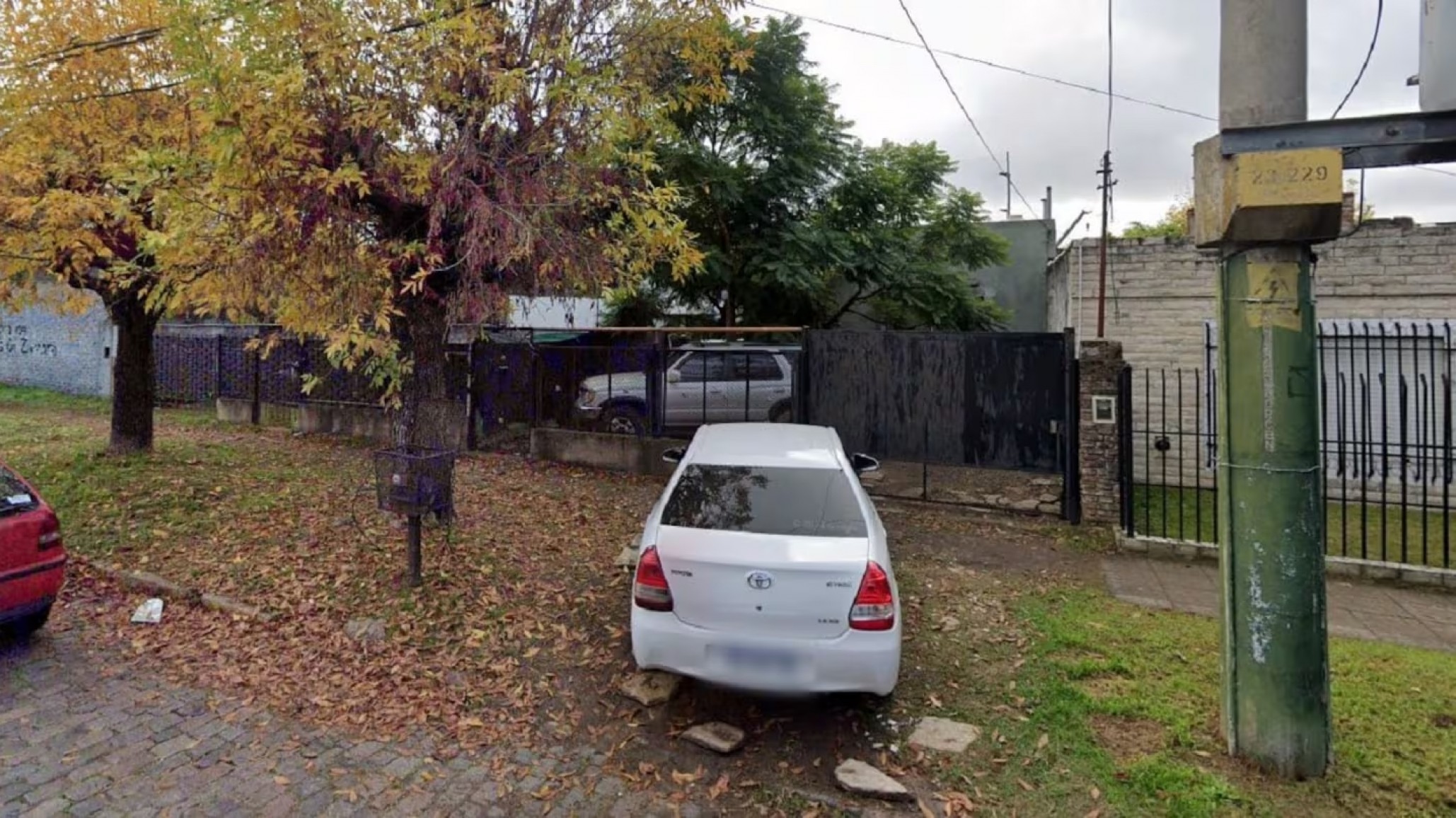 Brutal asalto: drogaron a un jubilado de 75 años y mataron a su perro a puñaladas