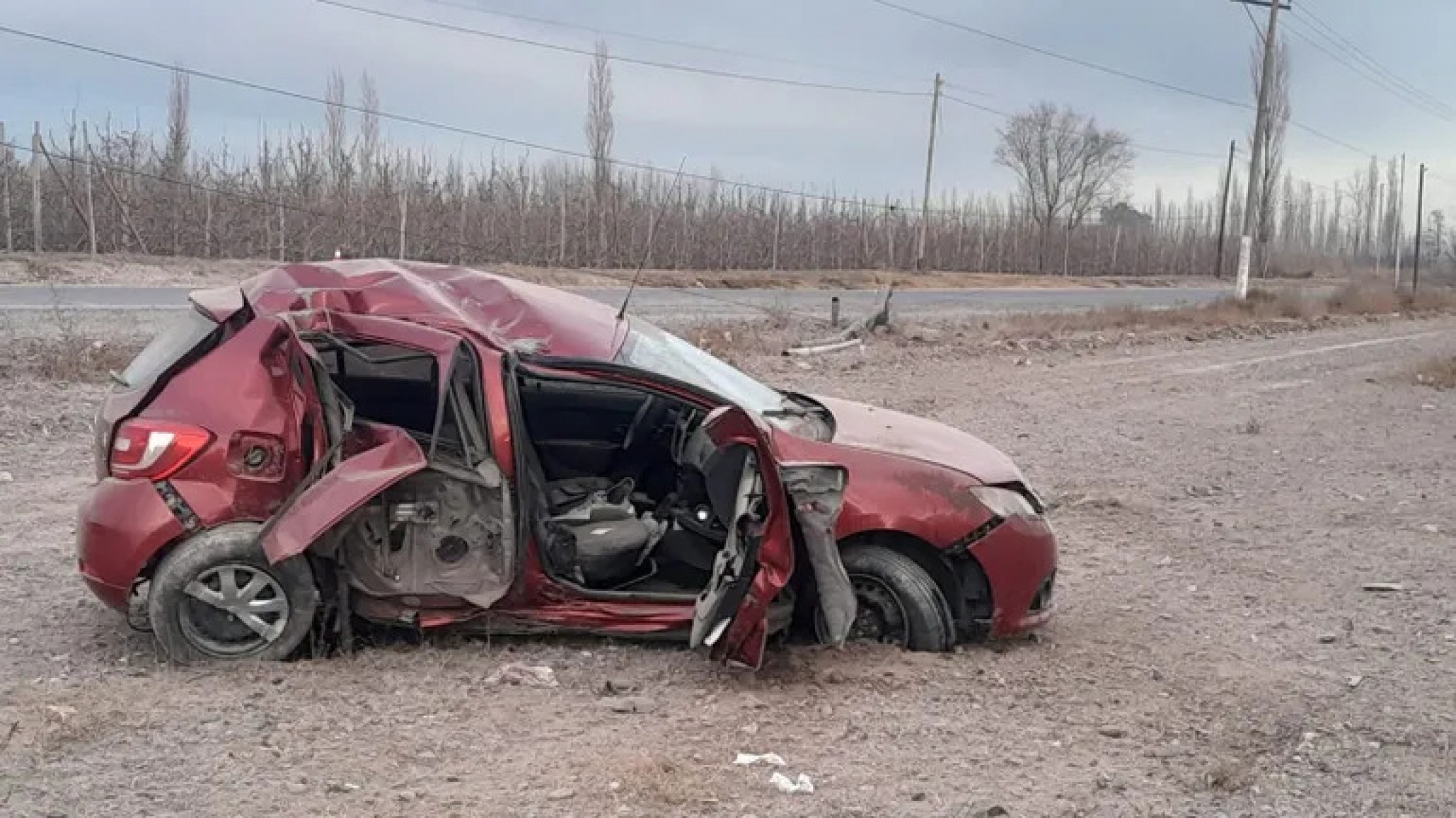 Tragedia: un joven de 27 años murió tras chocar contra un poste
