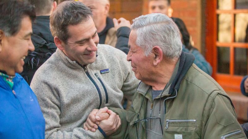 Luque recibió el apoyo de militantes de Gobernador Costa, José de San Martín, Río Senguer y Río Pico