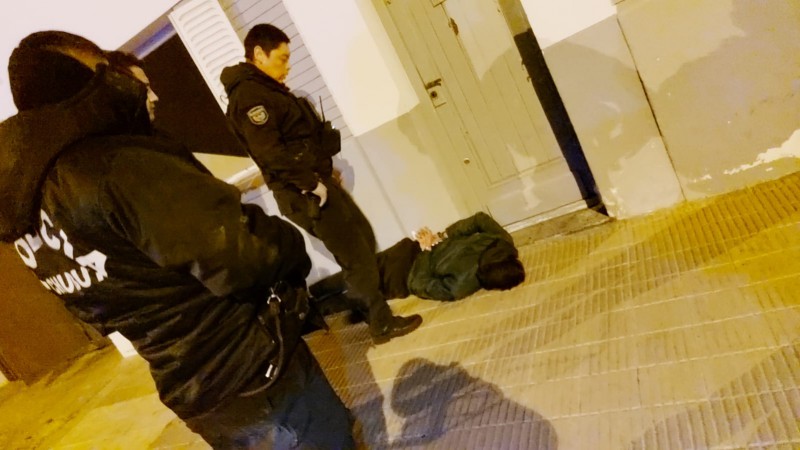 Lo detuvieron tras ser sorprendido robando en un departamento