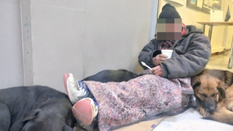 "La calle no es un lugar para vivir, mucho menos para morir": Albergue Alternativa pide mantas, abrigo y alimentos para personas en situación de calle