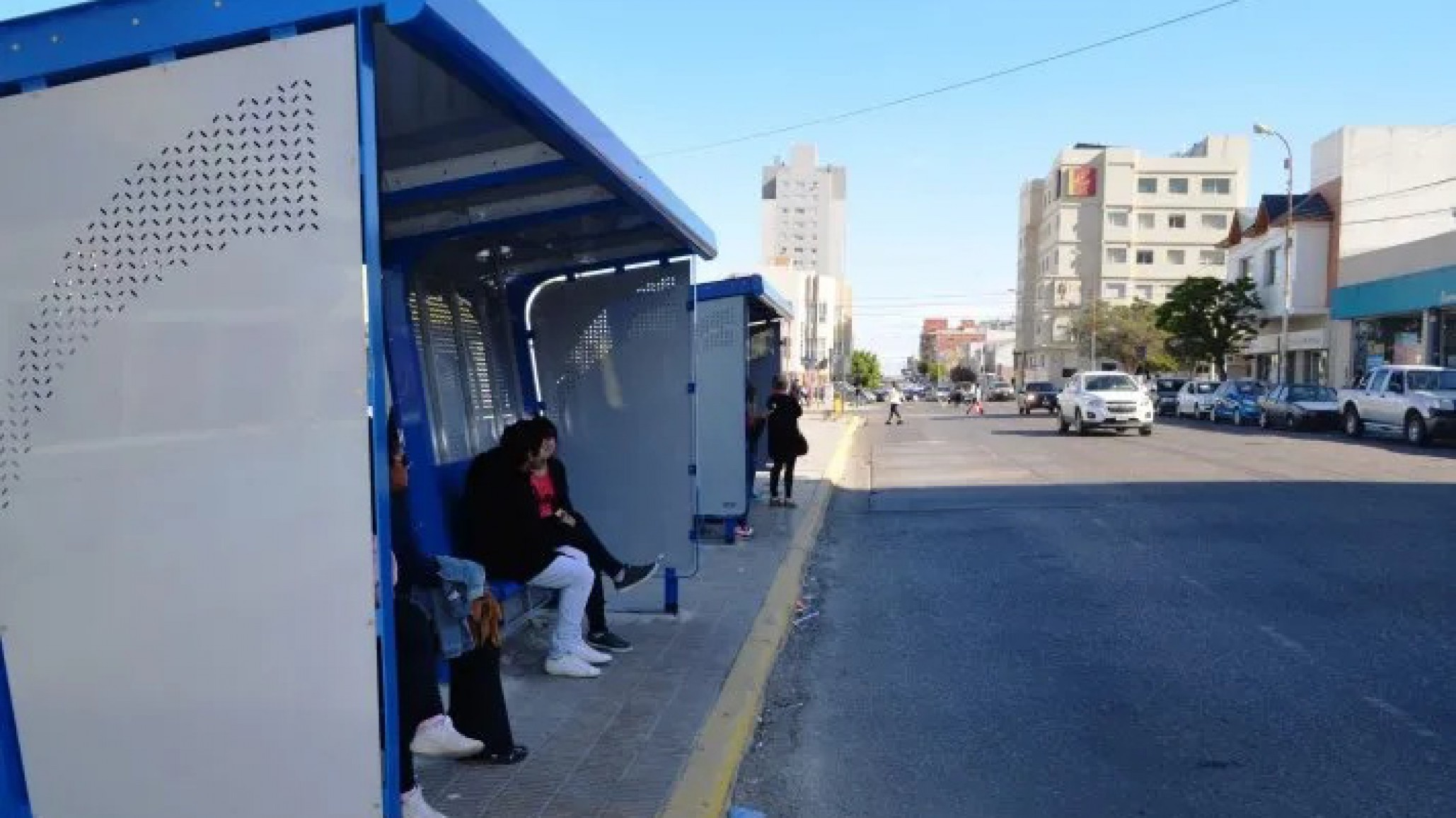 Incentivo del uso del colectivo, plan integral para garitas, refugios y bicicletas públicas