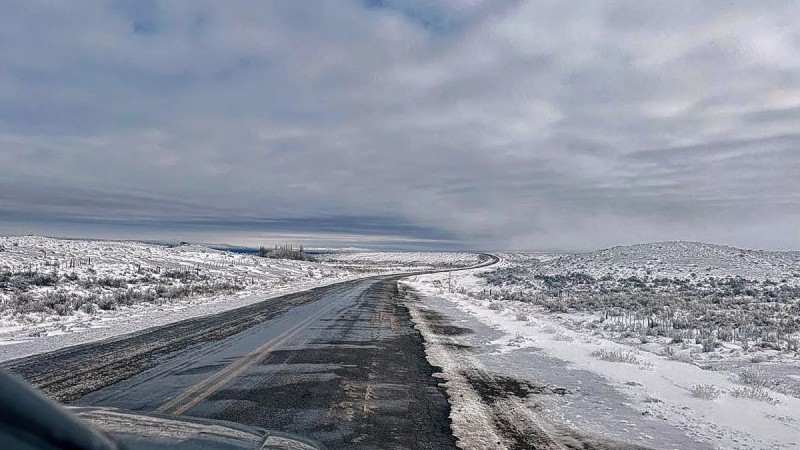 Vialidad Nacional advierte por calzada con nieve y escarcha entre Paso de Indios y Tecka