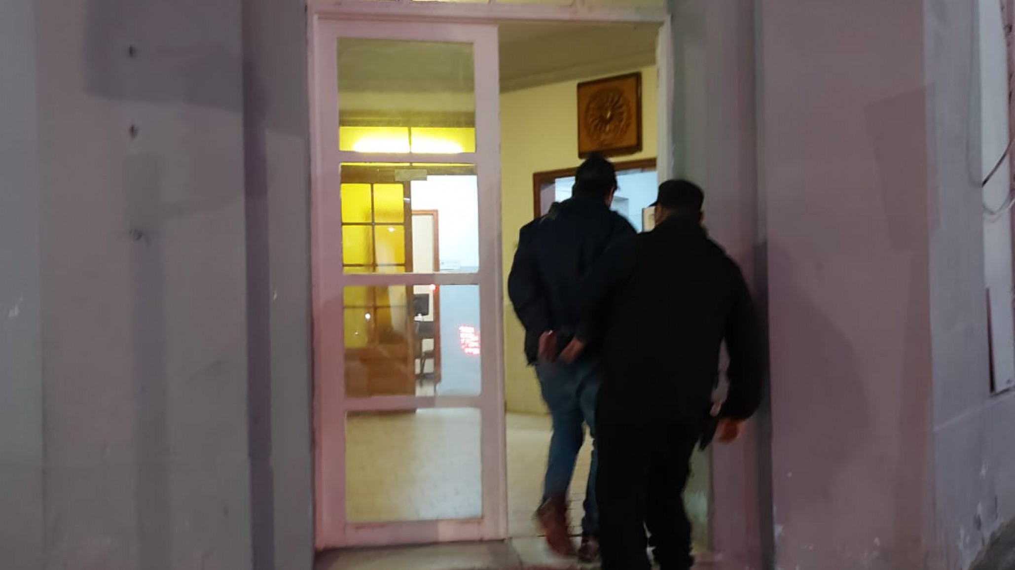 Robó dos cajas de bombones y fue detenido a pocas cuadras