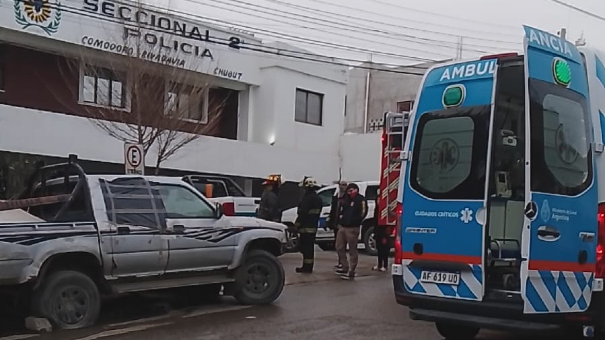 Incendio en la Seccional Segunda de Comodoro: dos heridos y evacuación total