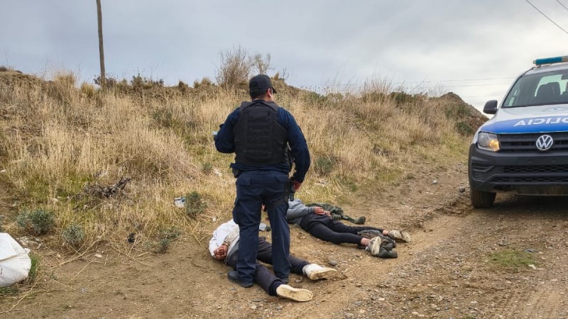 Frustraron un robo de cables de una empresa en Comodoro y hay dos detenidos