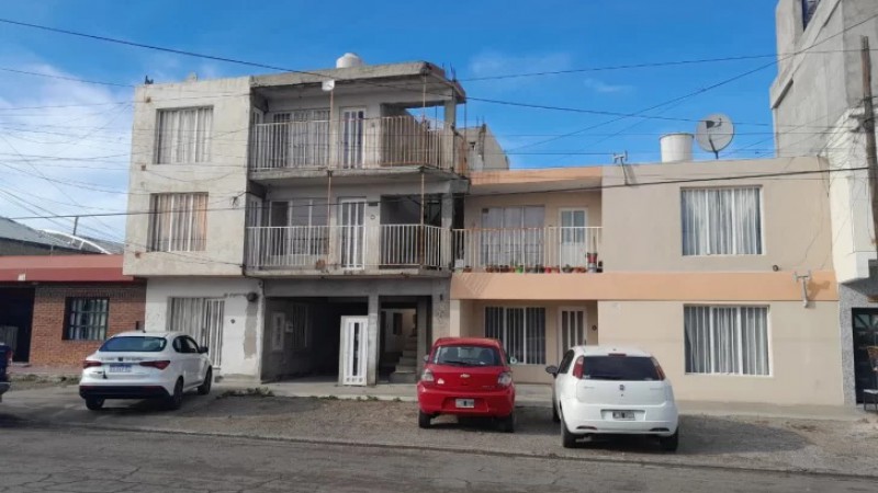 Violento robo a una mujer de Comodoro en Caleta Olivia: la obligaron a desnudarse y la encerraron en el baño