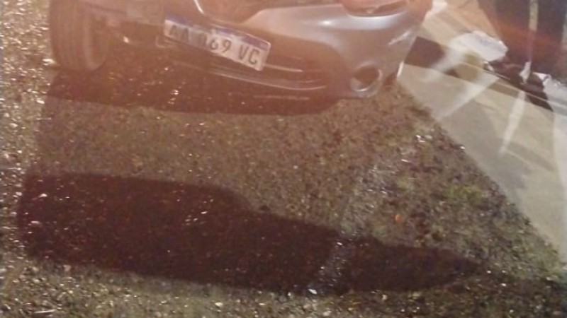 Conductor alcoholizado se despistó en el Camino Centenario tras tomar una curva a alta velocidad