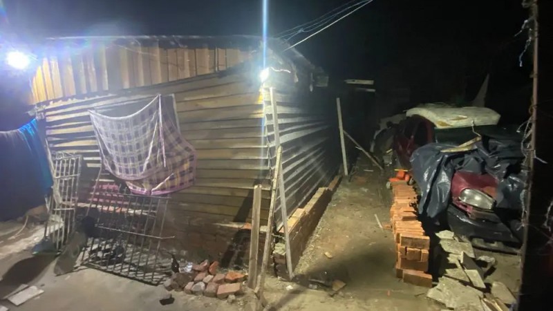 Un joven está en estado crítico tras dispararse: investigan posible ruleta rusa