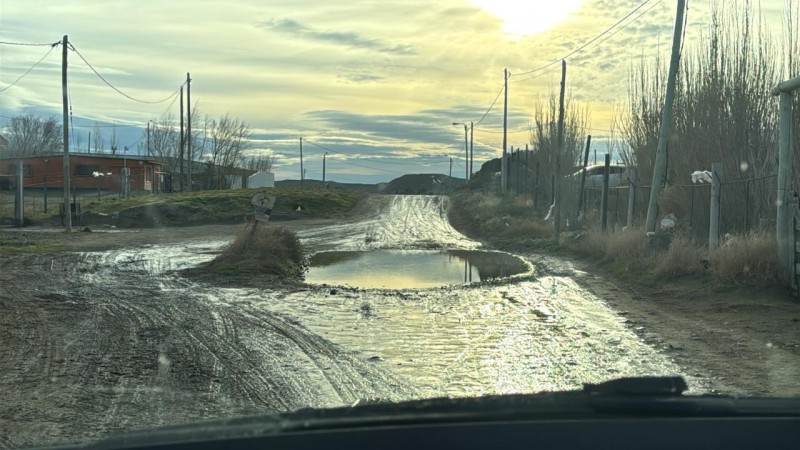 Vecinos de Kilómetro 17 reclaman mantenimiento urgente de calles: "Hace más de un año y medio que no traen material de relleno"