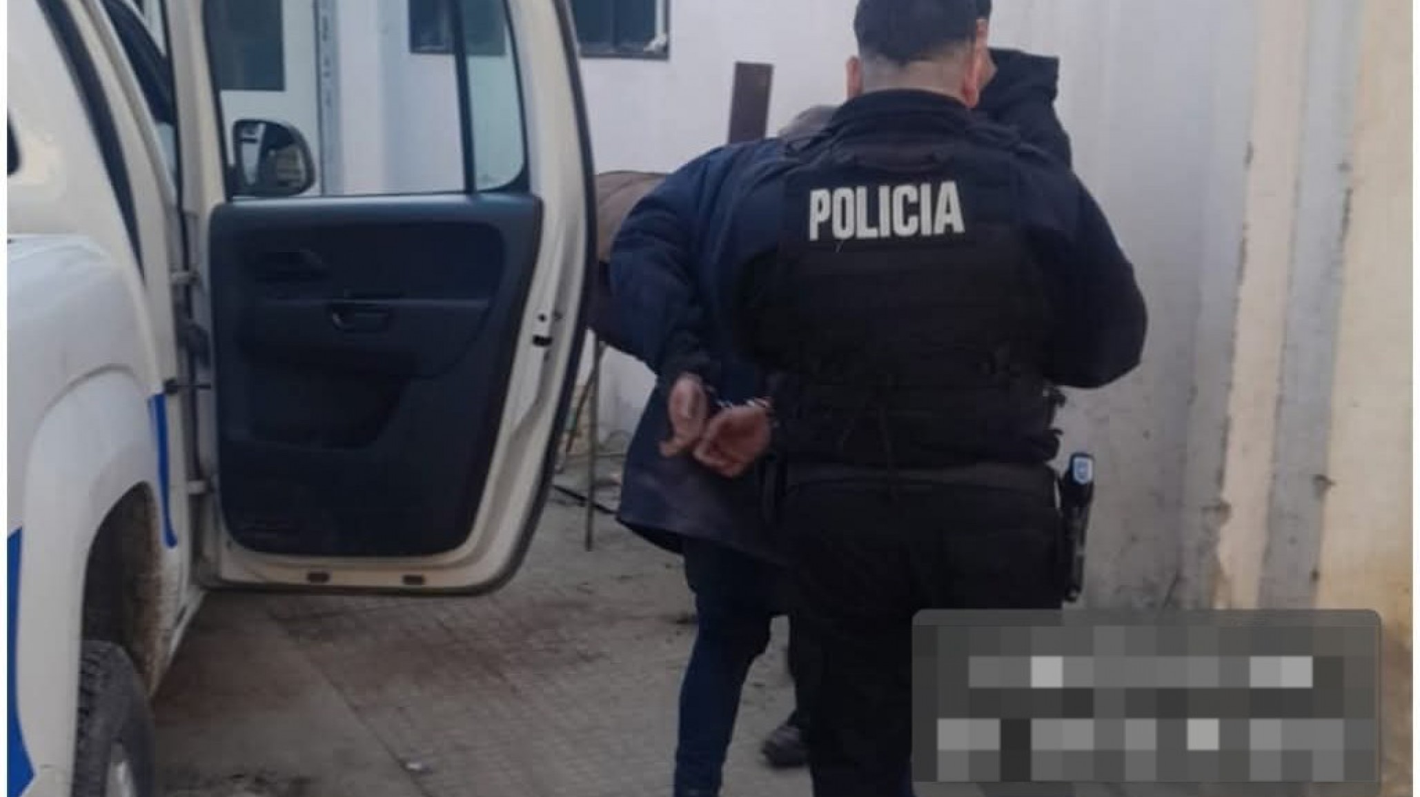 Vecinos redujeron a un hombre que intentó robar en una vivienda