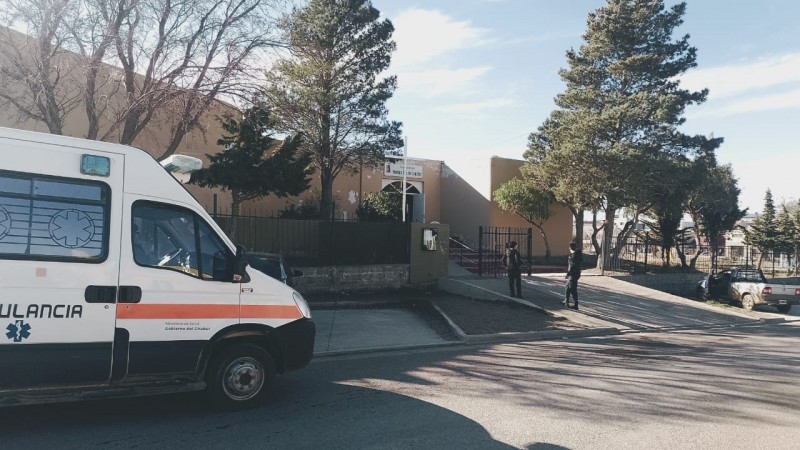 Evacuaron la Capilla Nuestra Señora de Lourdes por presunta intoxicación de gas: "Estábamos en la misa y se empezaron a desmayar chicos, algunos con dolores de cabeza, otros fueron al hospital"