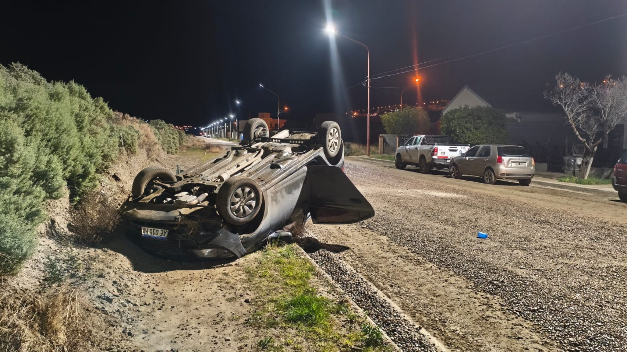 Vuelco: un menor de 13 años iba al volante y volcó juntos a dos amigos