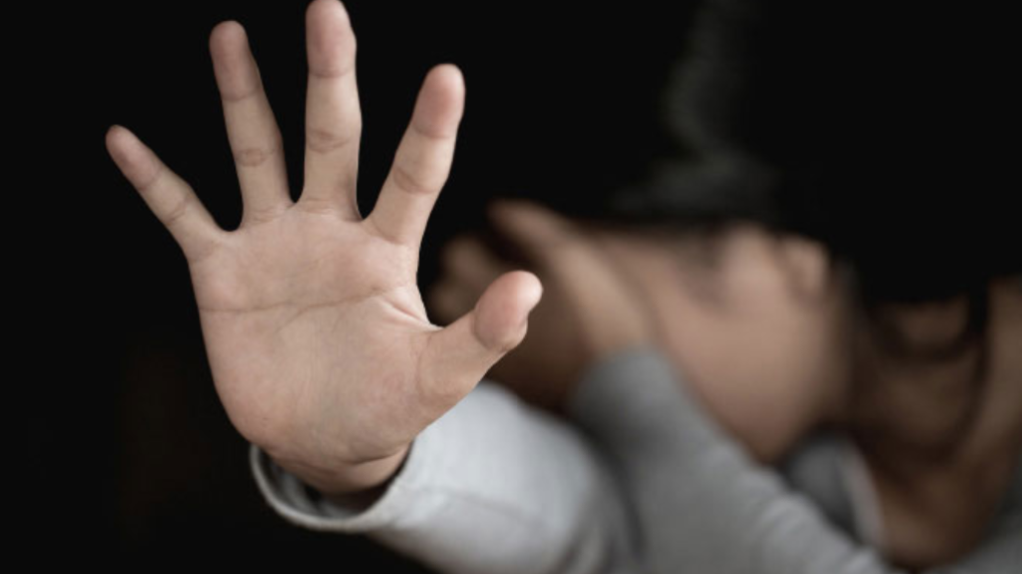 Prisión preventiva para una mujer por cooperar en el abuso de su hija en Playa Paraná