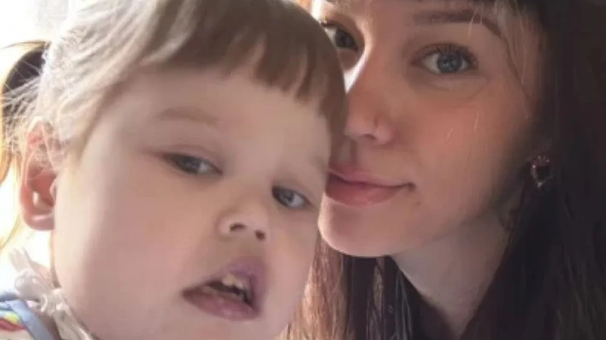 Ekatherina, la nena comodorense que espera un trasplante, sufrió complicaciones y su familia pide apoyo urgente