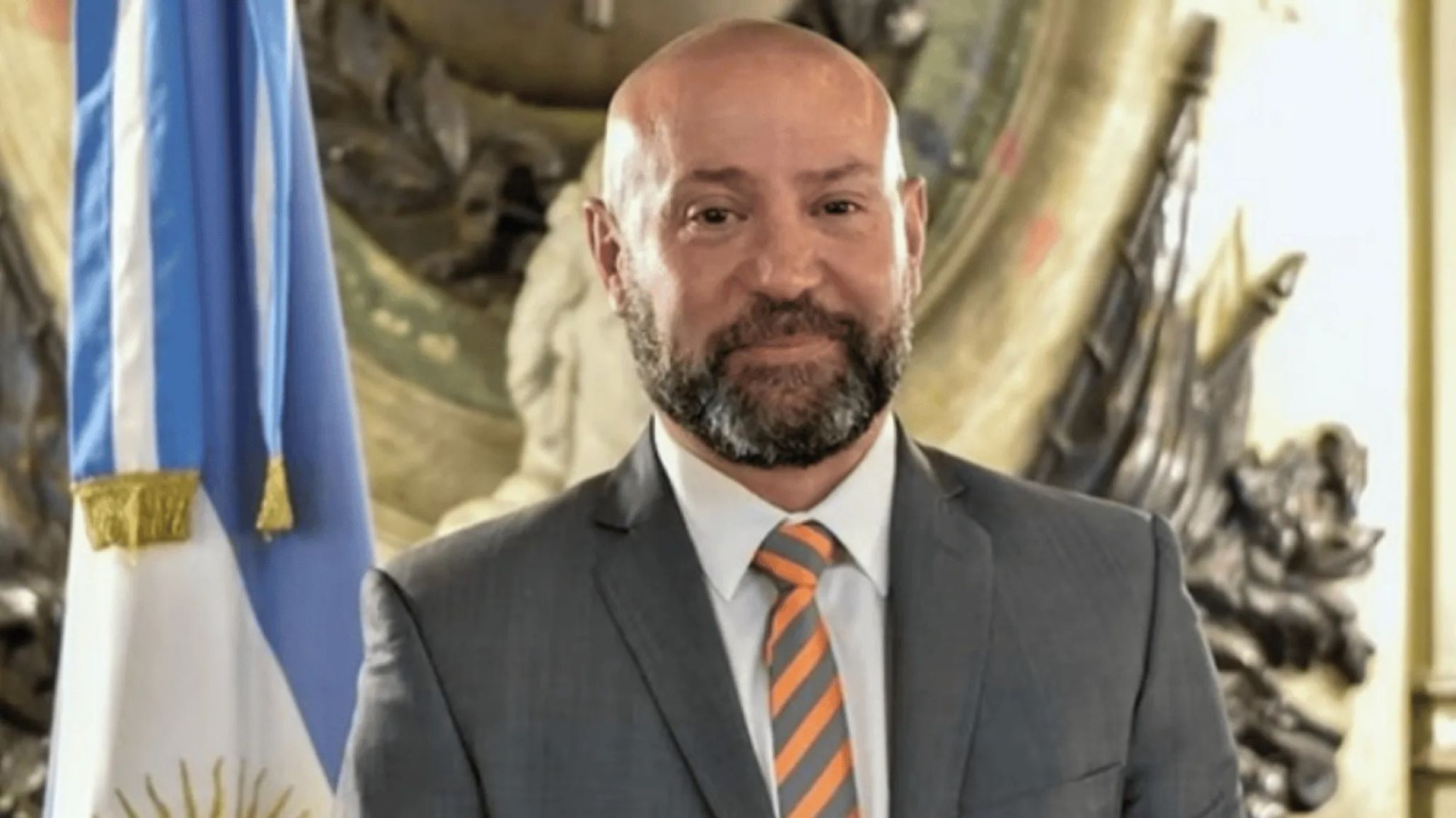 Allanaron la Agencia de Discapacidad y la droguer韆 Suizo Argentina: secuestraron d髄ares y buscan a Spagnuolo
