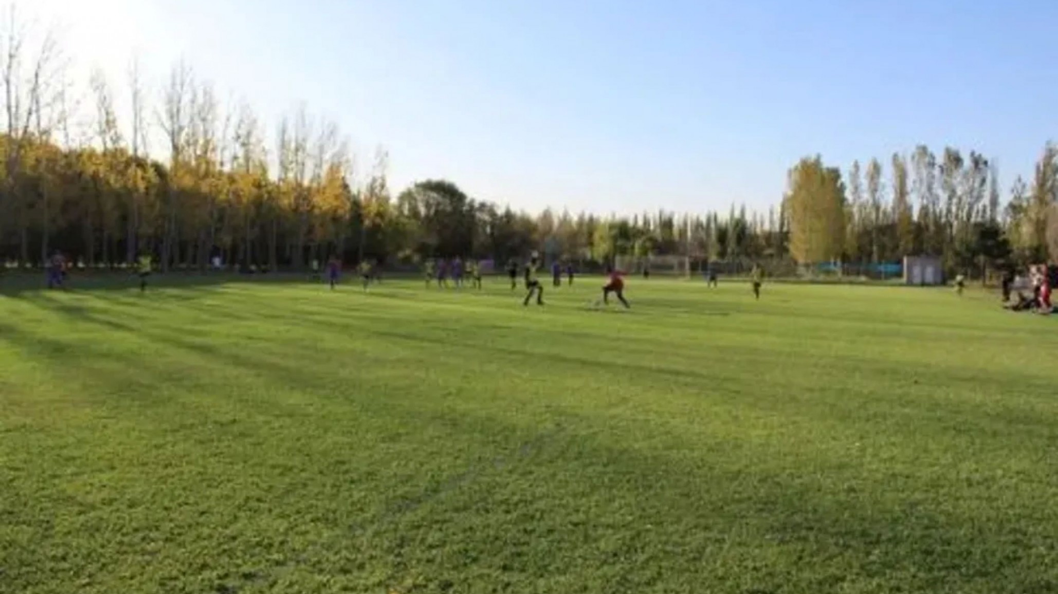 Nuevas muertes en el fútbol amateur: dos jugadores se descompensaron y fallecieron