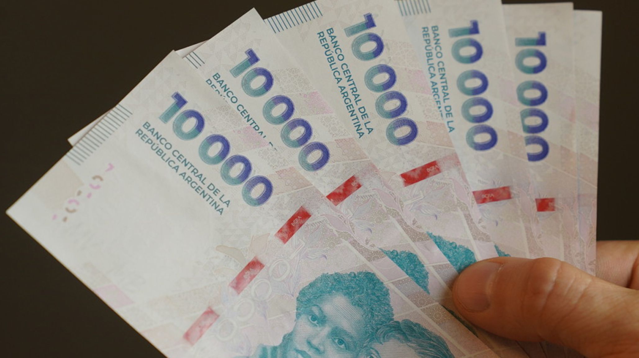 Plazos fijos: los bancos ya pagan más del 50% tras la suba de encajes