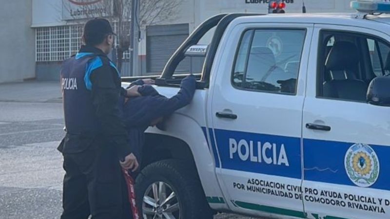 Comodoro: Un joven de 24 años robó en una obra, amenazó al sereno y terminó detenido