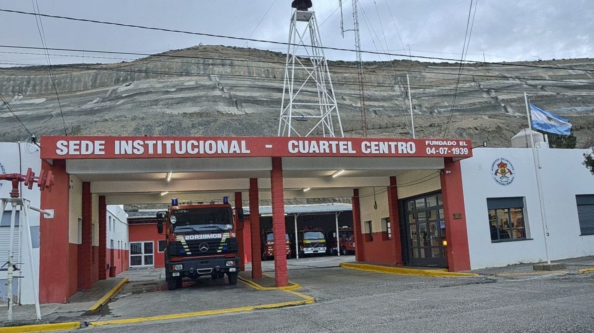 El titular de Bomberos destacó el modelo Comodoro y advirtió por la crítica situación de los cuarteles en Chubut