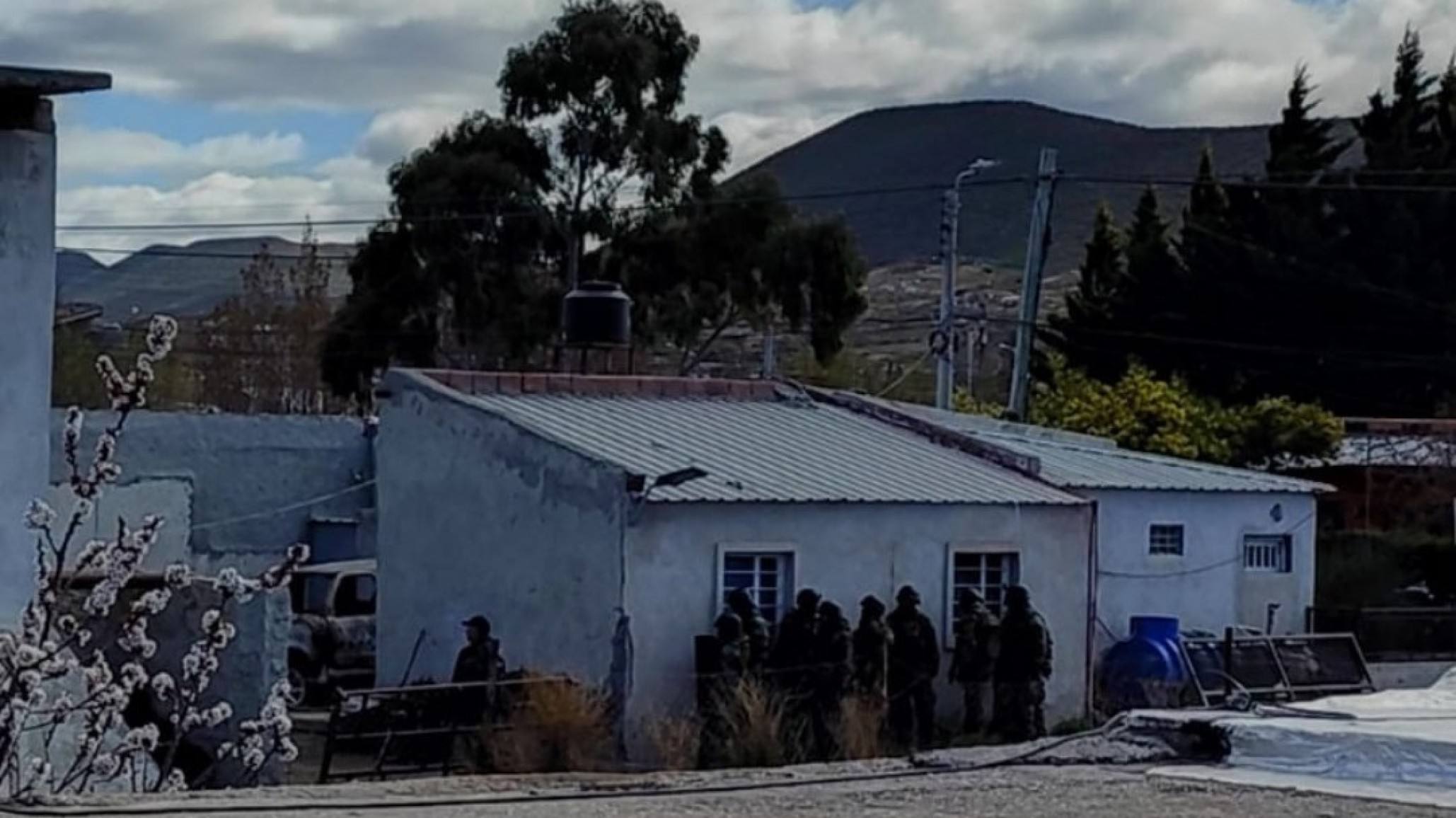 Rescataron a tres menores de un atrincheramiento en el barrio Palazzo