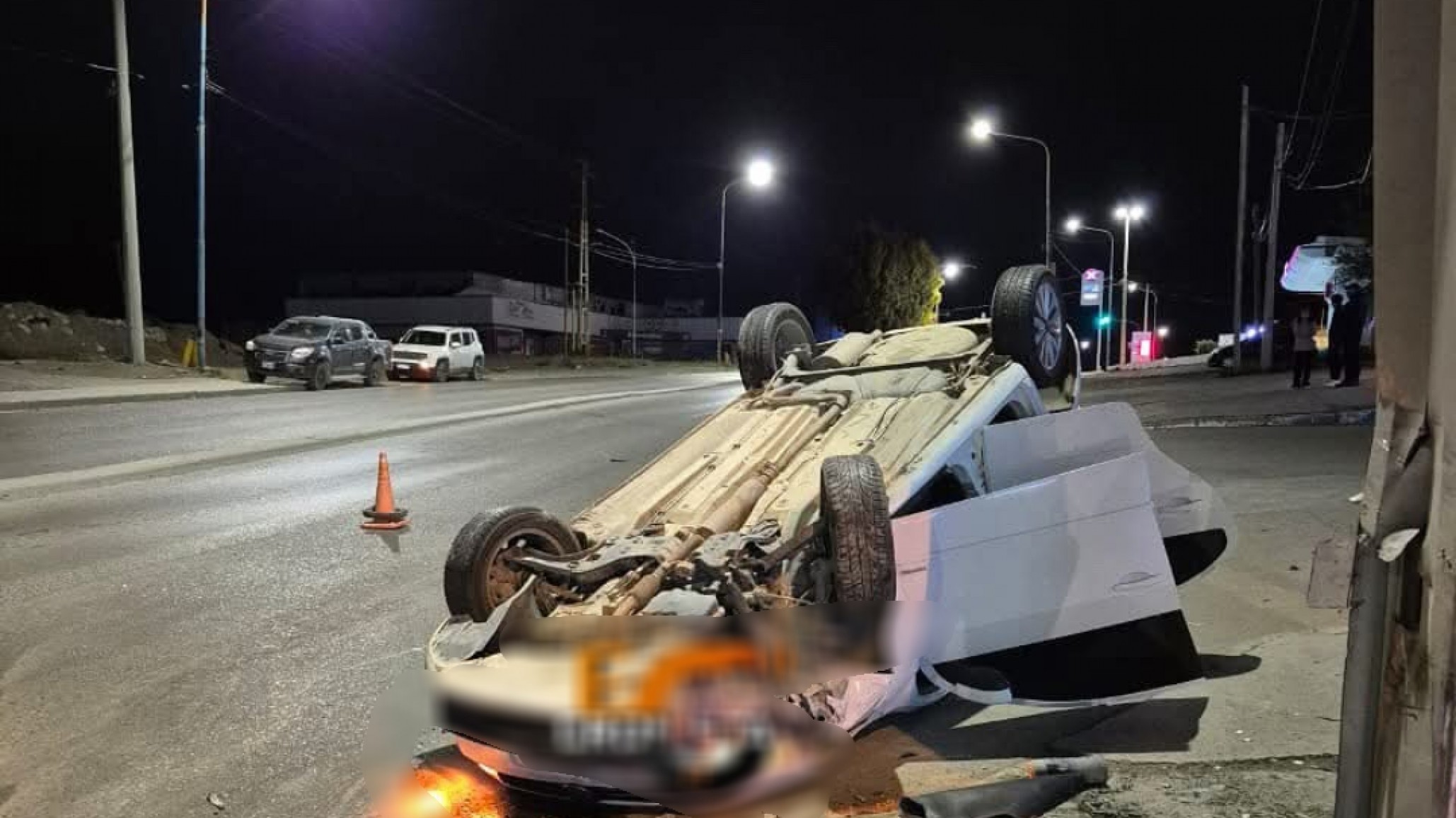 Otro accidente: hubo un choque y vuelco en Avenida Yrigoyen