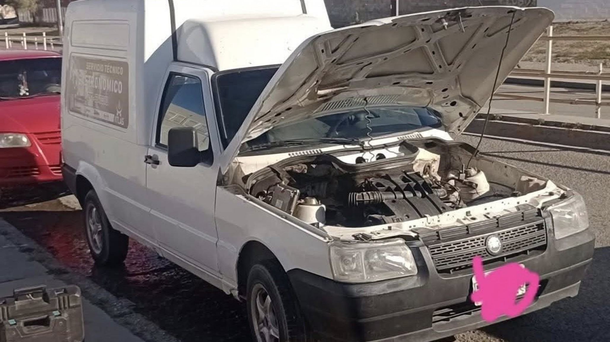 Alertan sobre el robo de baterías de autos en la zona de Av. Roca