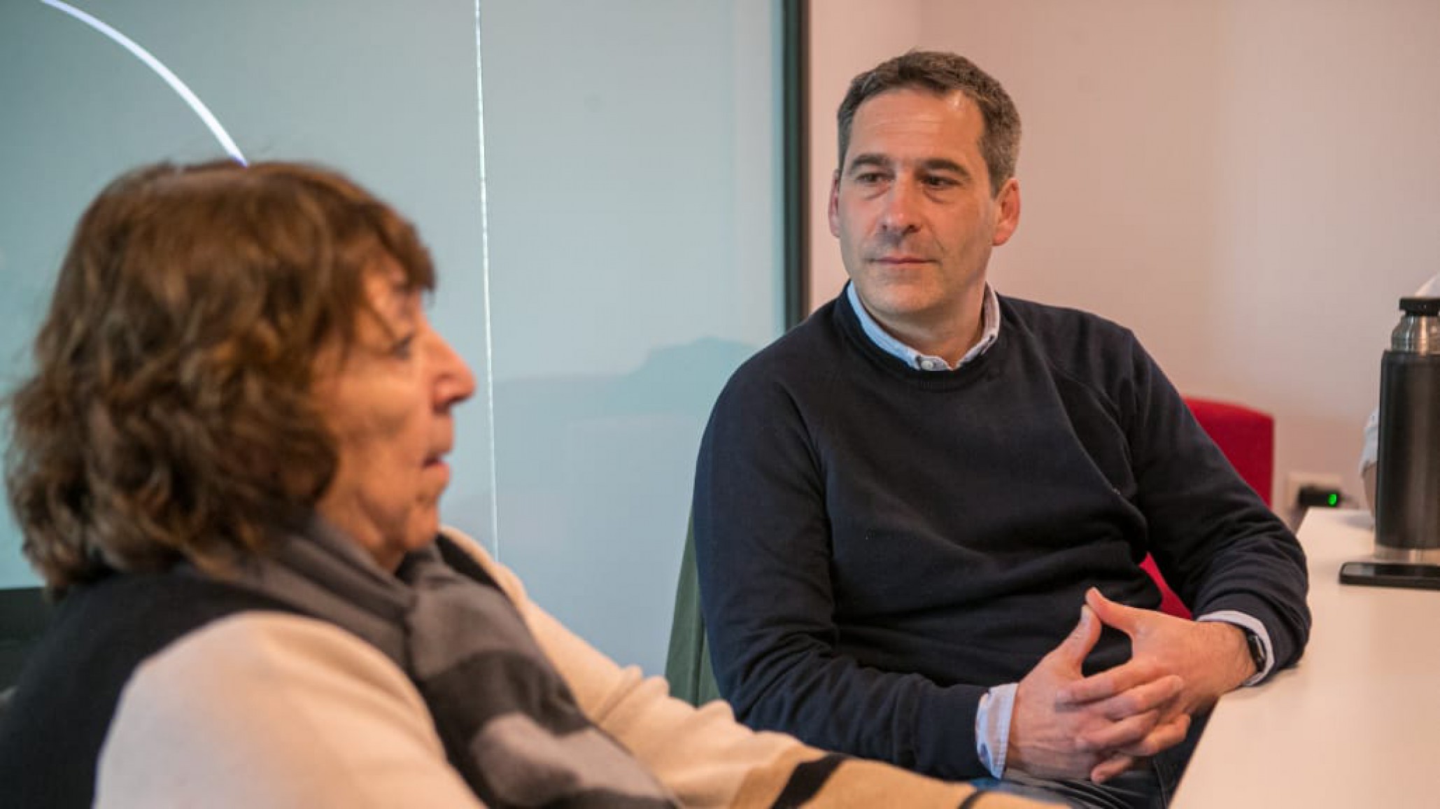 Luque se reunió con la cooperadora del Hospital de Esquel: "La gente que trabaja para la salud en Chubut hace milagros para solventar el sistema"