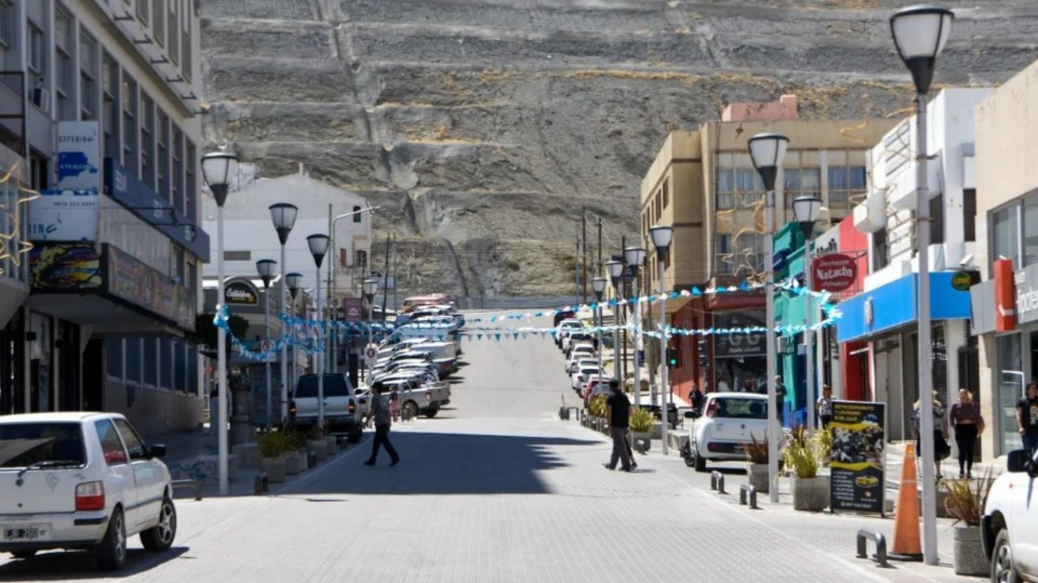 "Ya hay más de 600 despidos en el sector comercial de Comodoro"