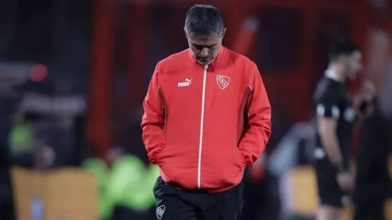 Independiente tocó fondo: cayó con Banfield y Vaccari dejó el cargo