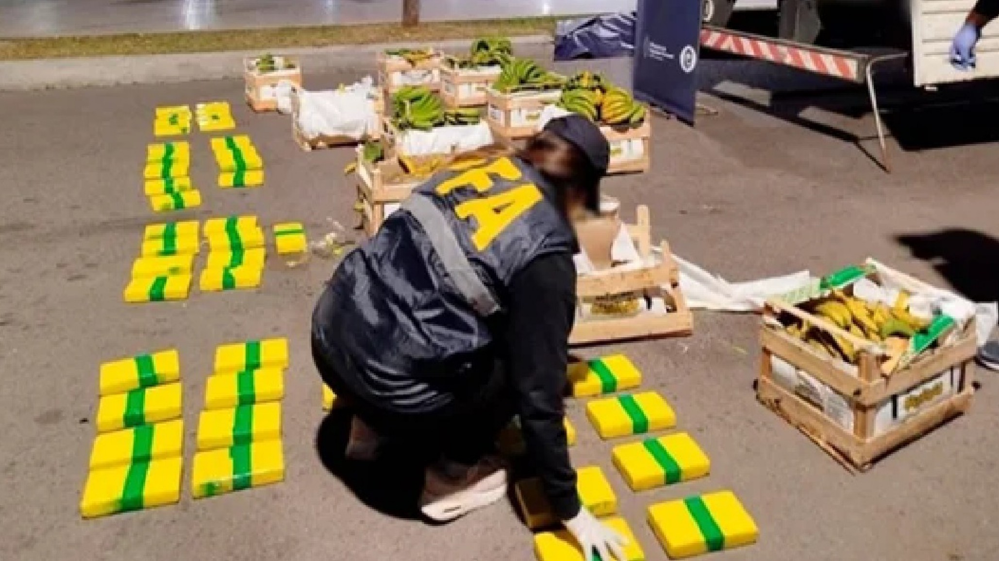 Descubrieron 85 kilos de cocaína en un camión que transportaba bananas