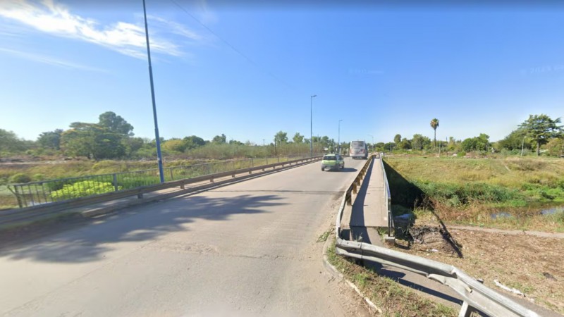 Una policía de civil se defendió de un robo y mató a un motochorro de 17 años