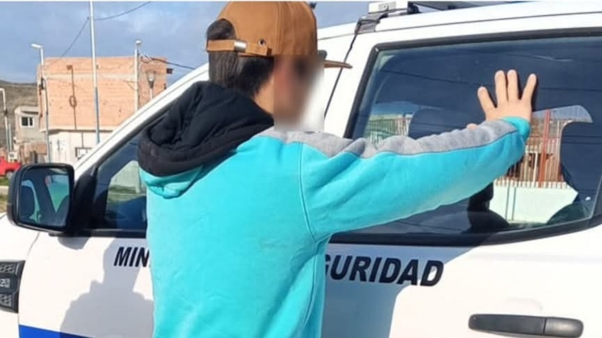 Una vecina del Barrio Corti descubrió a un ladrón dentro de su casa y logró frustrar el robo