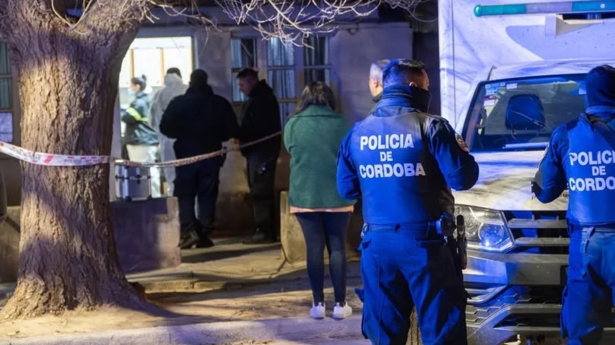 "Era consciente de sus actos": La mujer acusada de apuñalar 12 veces a su hijo hasta matarlo quedó al borde de la prisión preventiva