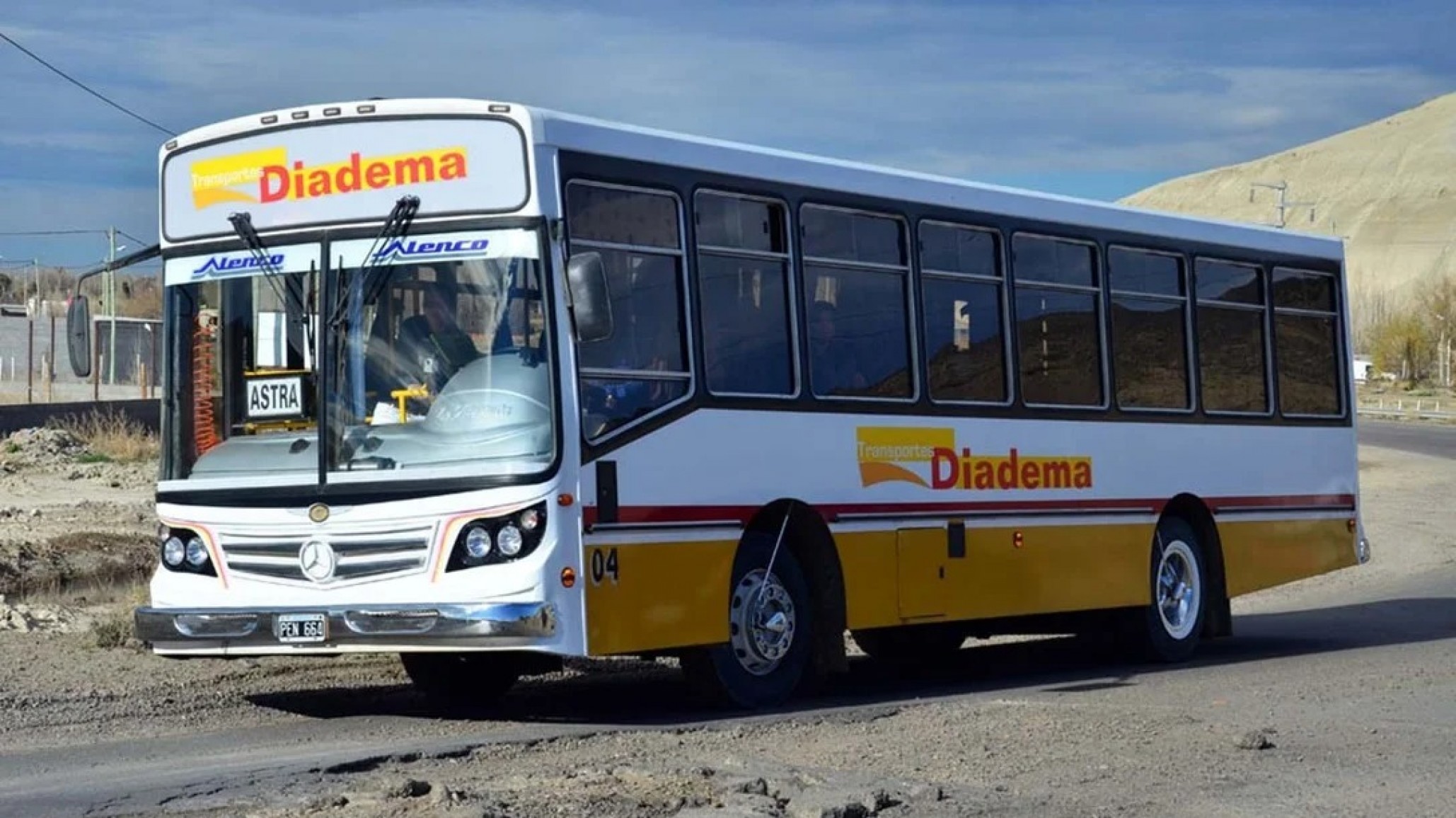 Vecinos hartos: se volvió a romper el colectivo de transporte Diadema