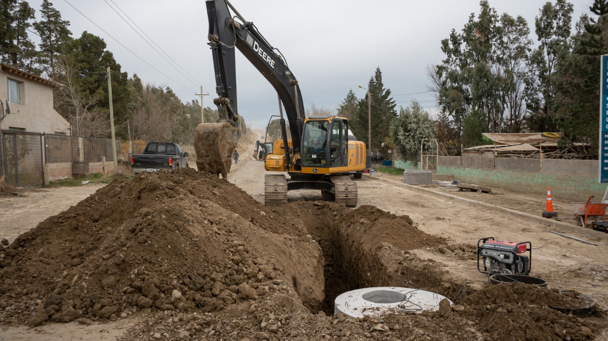 Más de 2.000 familias beneficiadas: la SCPL concluyó el colector cloacal en Acceso Sur y Cordón Forestal
