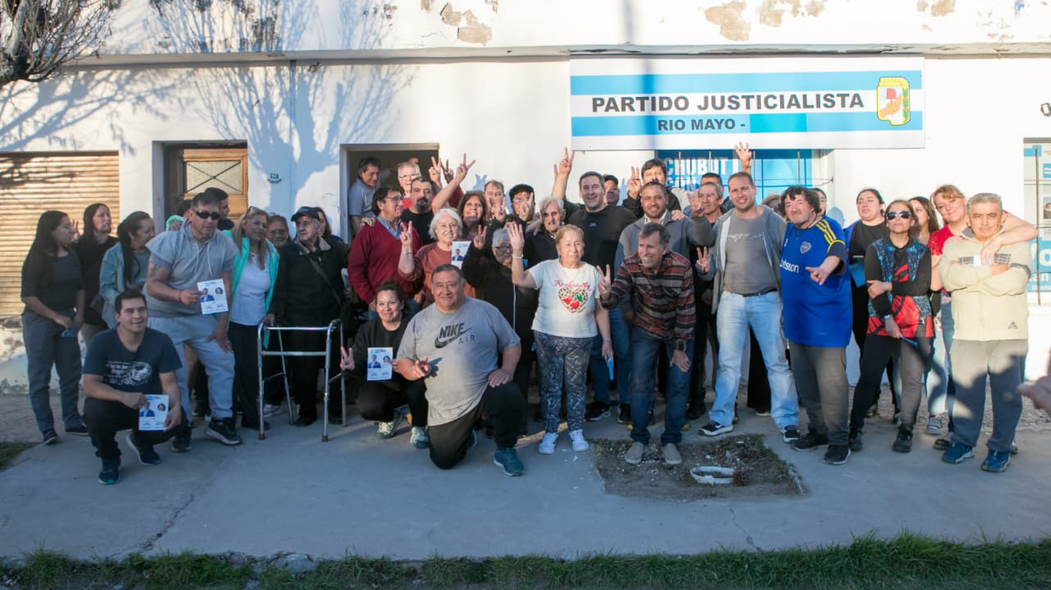 Luque en Río Mayo: "Tenemos la responsabilidad de defender a la gente que en octubre necesita ver una esperanza"
