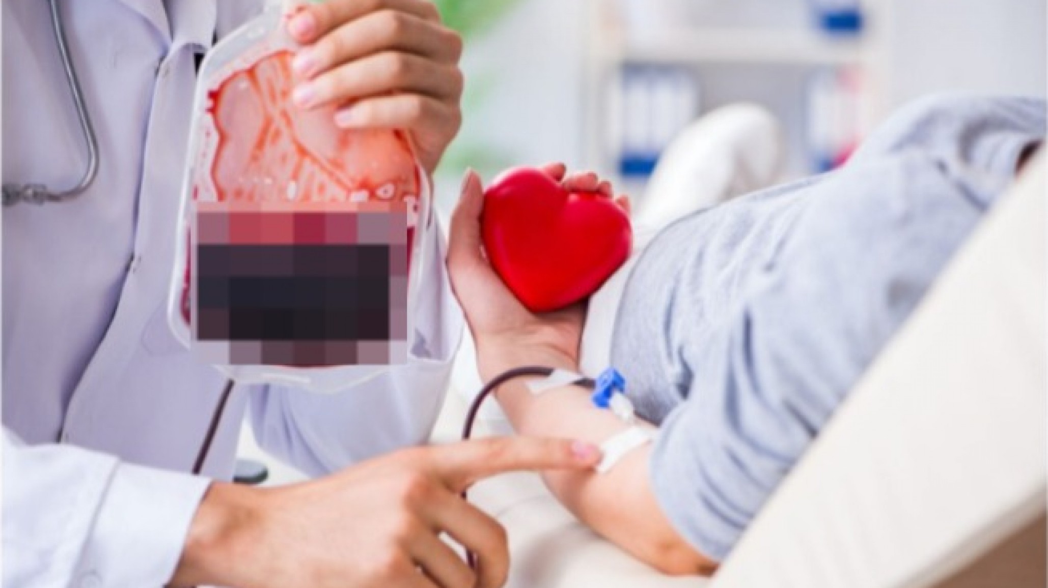 La tienen que operar de un tumor y piden con urgencia dadores de sangre