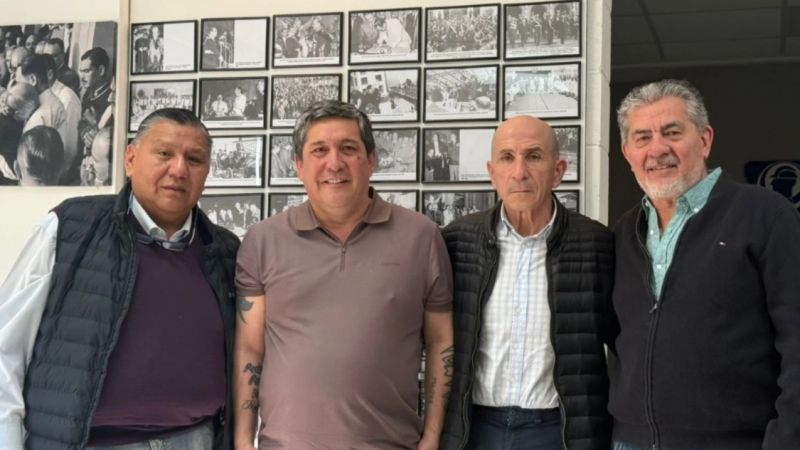 Los principales gremios de la cuenca se unieron preocupados por la retirada de YPF