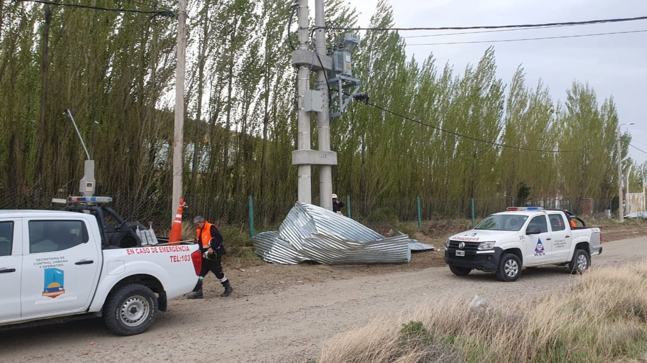 Defensa Civil advirtió por el viento en Comodoro: "Si no hay necesidad de salir, no lo haga"