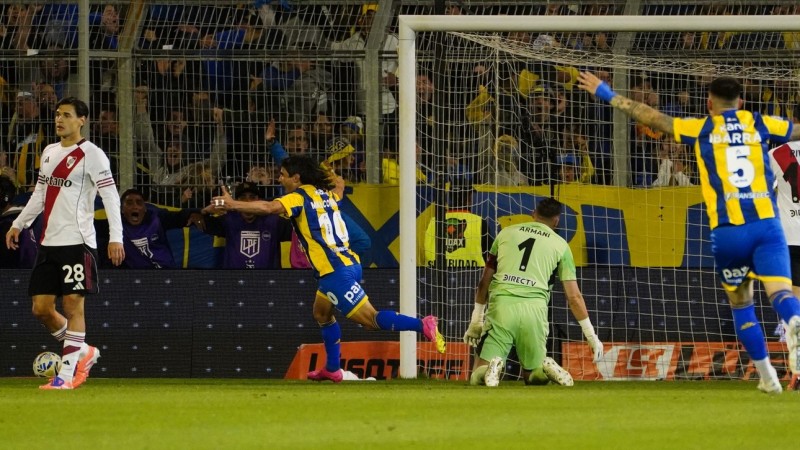 Con un gol del ex CAI Nacho Malcorra, Rosario Central le ganó 2-1 a River
