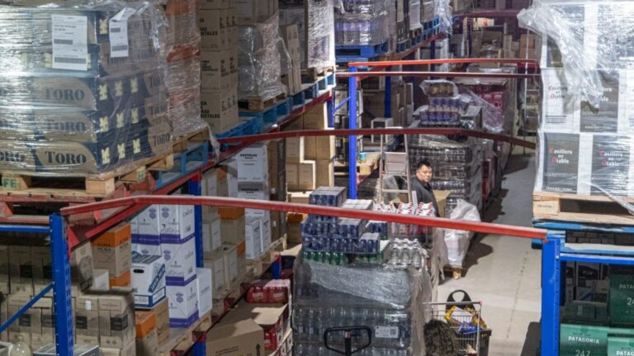 Detectaron numerosas irregularidades en un supermercado de barrio San Cayetano