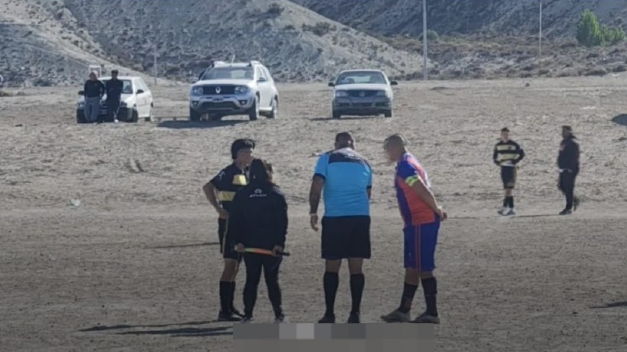 Un jugador quedó con el maxilar fracturado tras una agresión en pleno partido