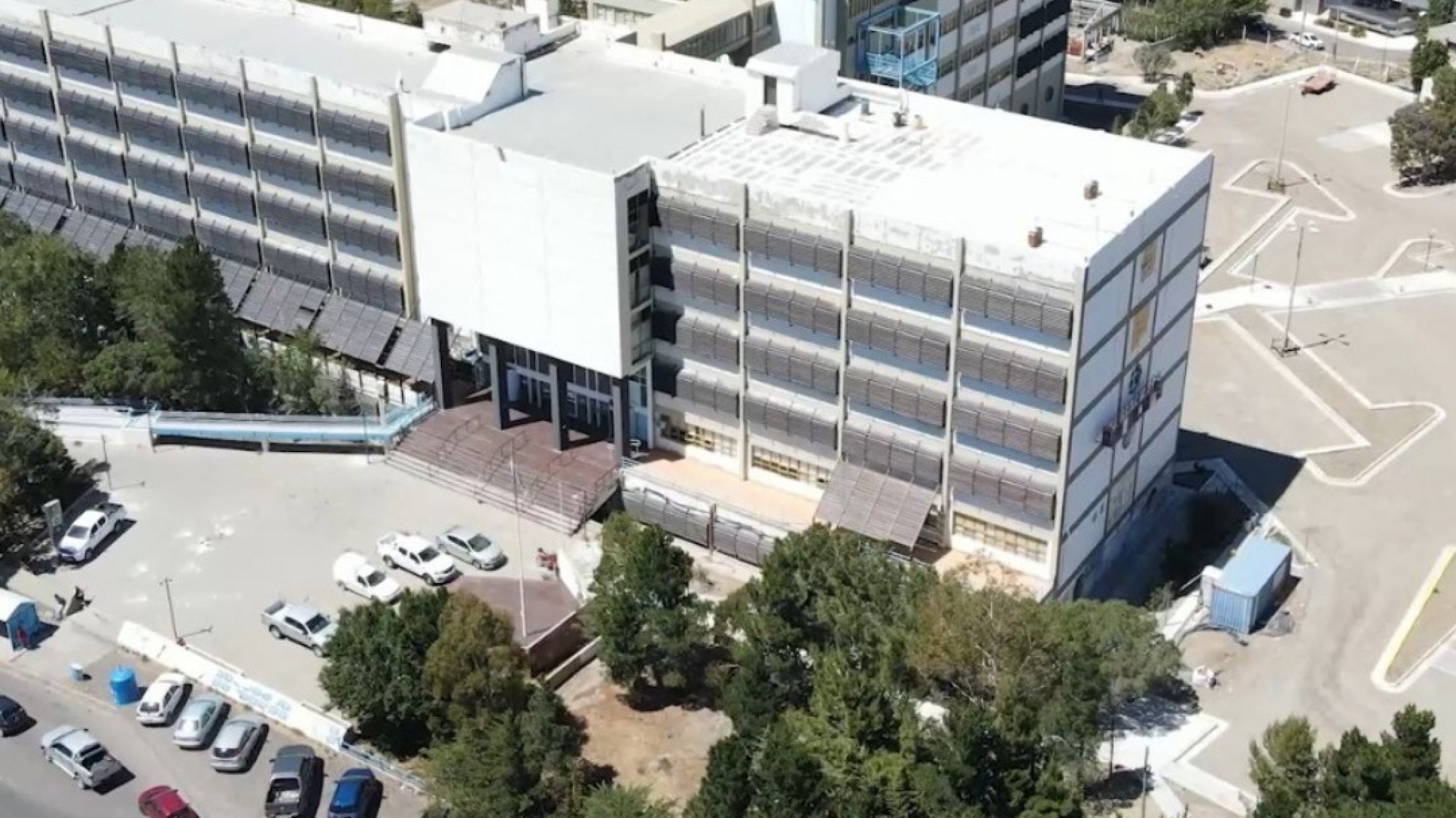 Por el alerta naranja, la UNPSJB suspende actividades administrativas y apaga los sistemas