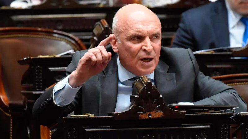 Espert pide licencia hasta el final de su mandato y mantiene su sueldo